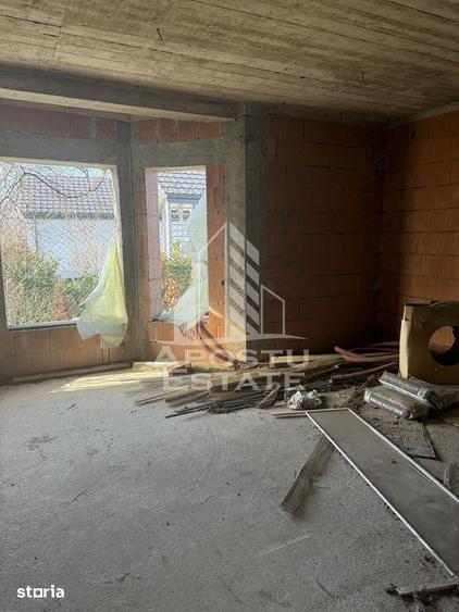 Casă cu 4 camere cu Teren 637 Mp în Covaci