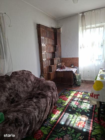 Casă cu 3 camere cu Teren 3000 Mp în Vârvor