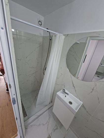 Gars 22 mp total renovata, de inchiriat - 2