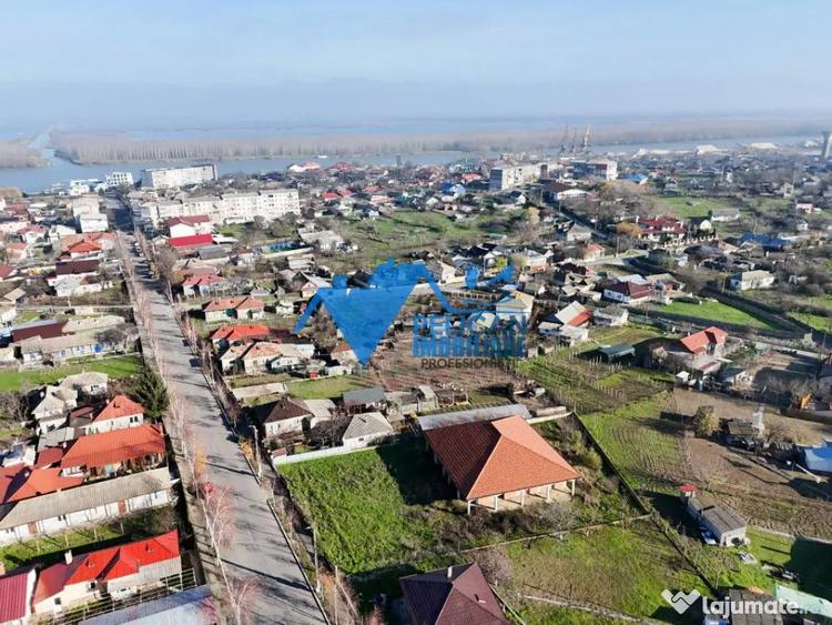 Casă cu 4 camere cu Teren 1376 Mp în Mahmudia
