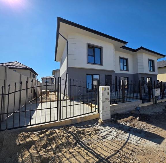 Casă cu 3 camere cu Canalizare în Bragadiru