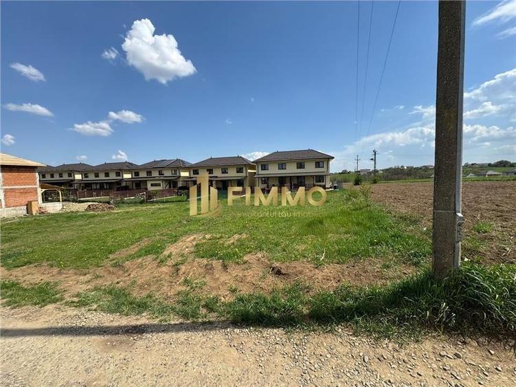 Teren Construcții intravilan de 587 mp, în Lisaura