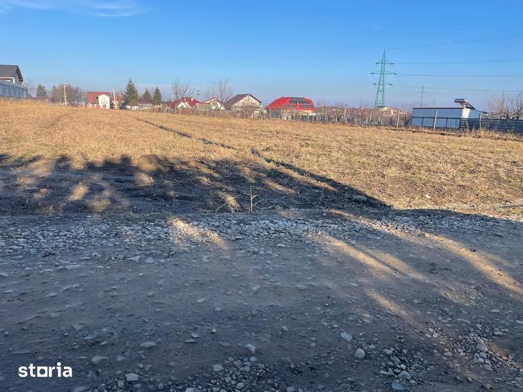 Teren de 593 mp, în Rediu