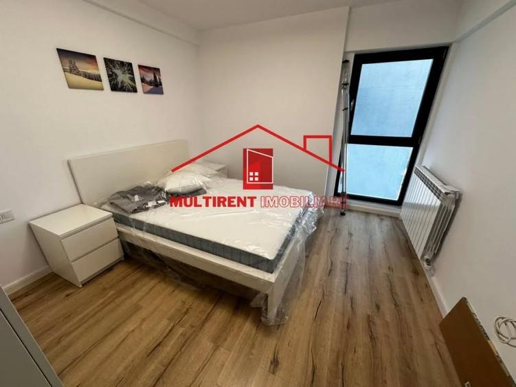 Apartament cu 2 camere decomandat în E3