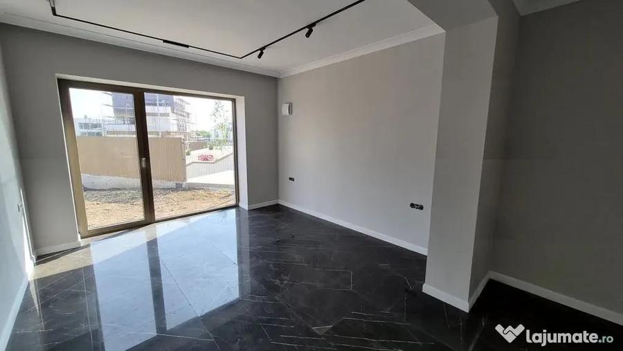 Apartament cu 3 camere decomandat în Băneasa