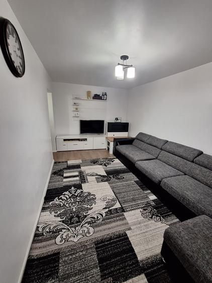 Apartament cu 4 camere decomandat, mobilat în Porolissum