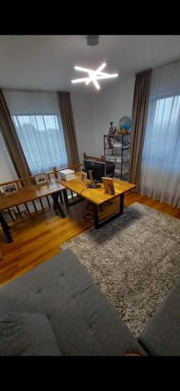 Casă cu 4 camere în Bucium