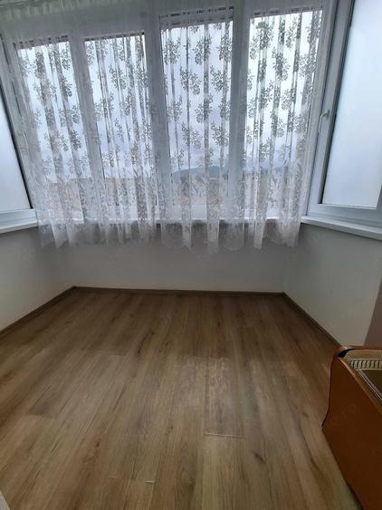 Inchiriez apartament 3 camere - 3