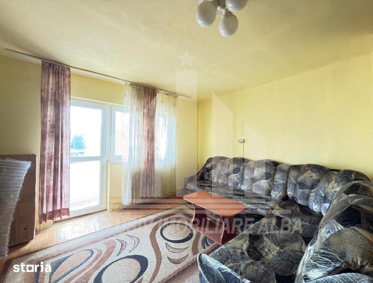 Apartament cu 3 camere decomandat în Cetate