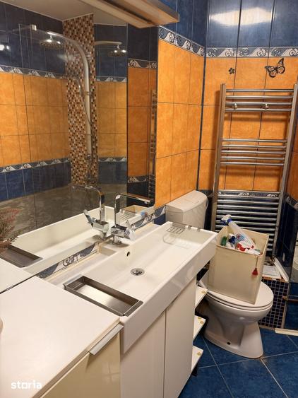 Apartament cu 3 camere în Tineretului