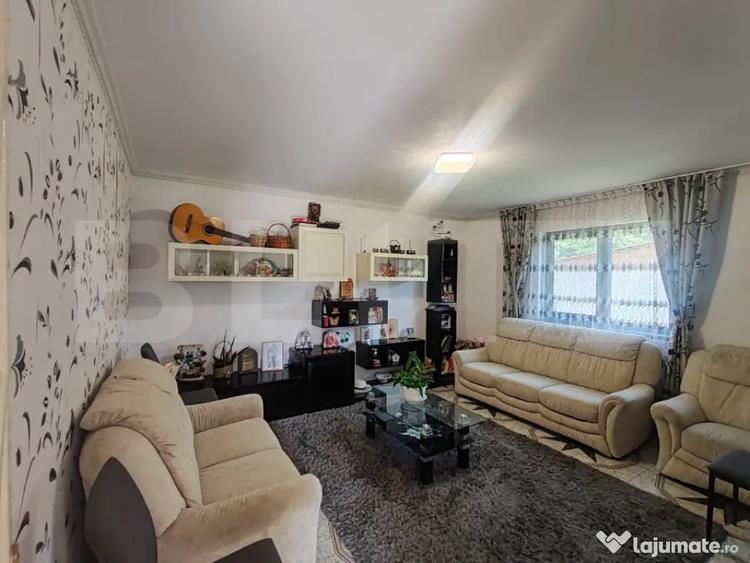 Casă cu 5 camere cu Teren 1100 Mp în Central