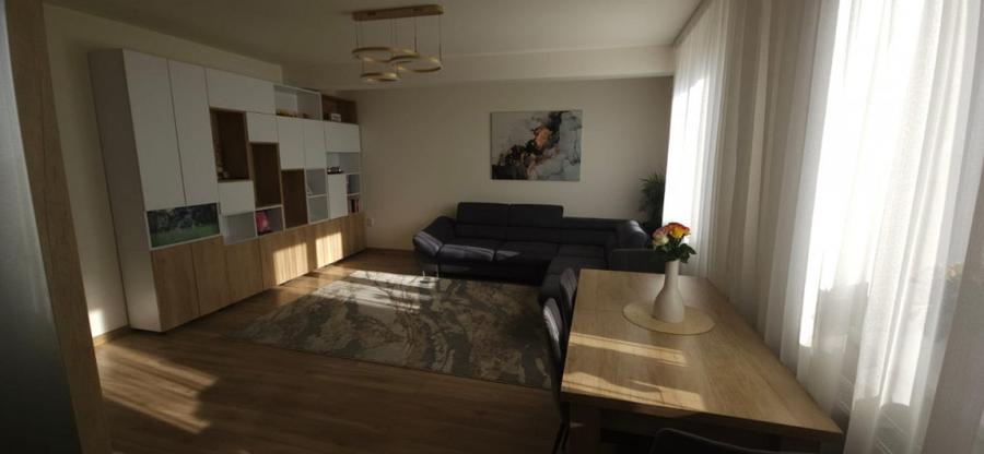 Apartament cu 3 camere semidecomandat în Baciu — fotografia 1