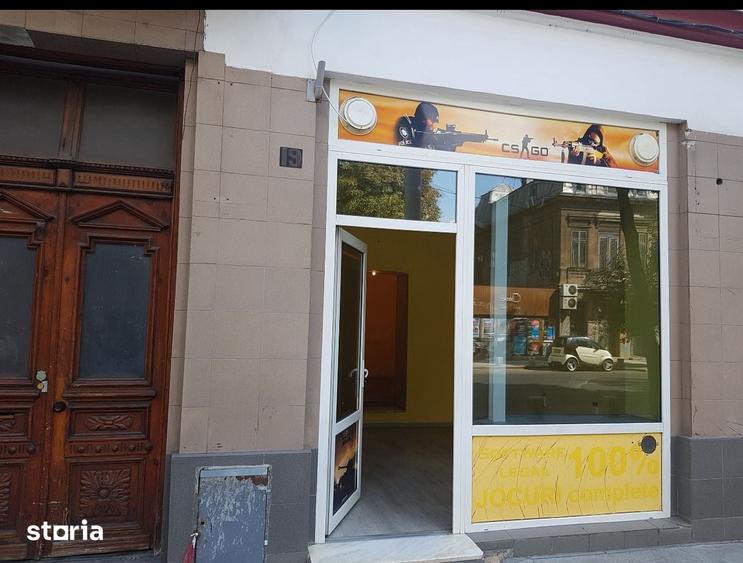 Spațiu comercial, de 27 mp, în Centrul Civic