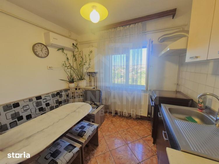 Apartament cu 3 camere semidecomandat în Lăpuș Argeș