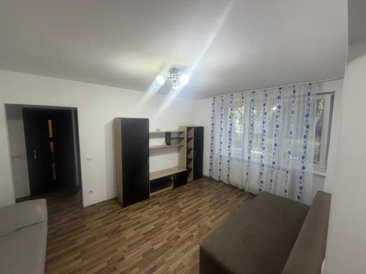 Apartament Cu 2 Camere Semidecomandate - Parter Zona Ultracentrala - 2