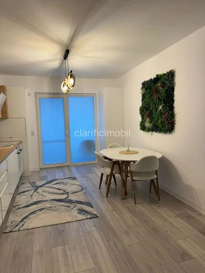 Apartament 3 camere bloc nou et 8
