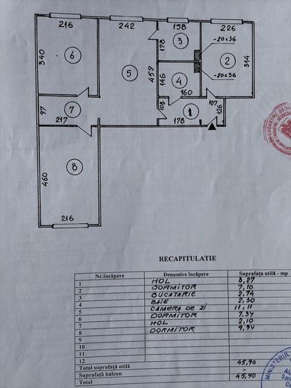 Apartament cu 3 camere semidecomandat în Central