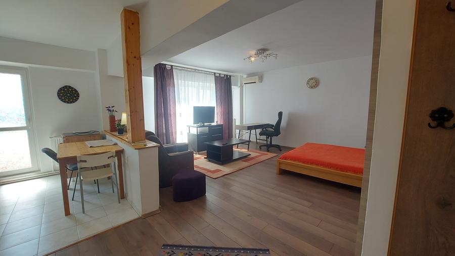 Garsonieră decomandată în P-ța Alba Iulia
