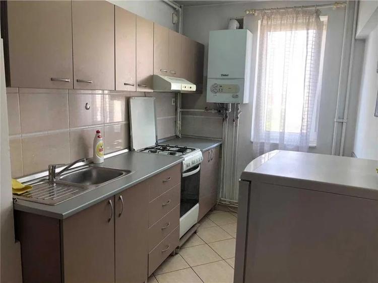 Apartament cu 2 camere semidecomandat, mobilat în Gheorgheni