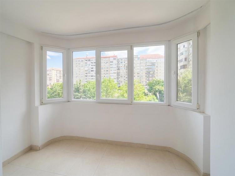 RECO, apartament decomandat,4 camere, bloc cu lift, Nufarul - 17