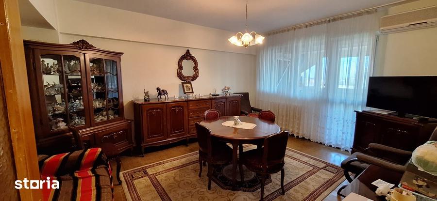 Apartament cu 4 camere decomandat în Pantelimon