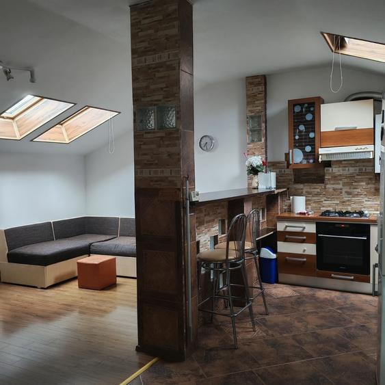 Inchiriez Ap 2 camere 60 m2 Cetatii zona Jisk, 350 eur - 2