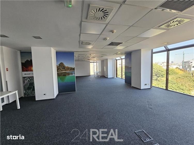 Spațiu comercial, de 821 mp, în Universitate