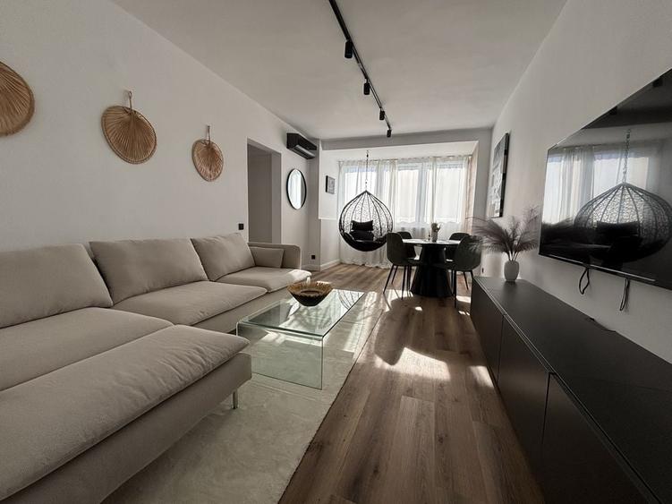 Apartament cu 3 camere semidecomandat în Floreasca