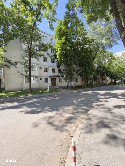 Apartament cu 3 camere în Alexandru cel Bun