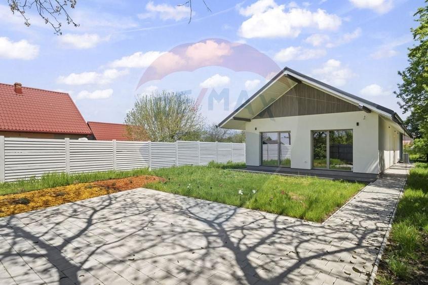 Casă individuală cu 4 camere cu Teren 952 Mp în Moara Vlăsiei