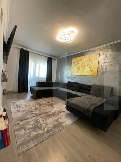 Apartament cu 3 camere semidecomandat, mobilat în Lipovei