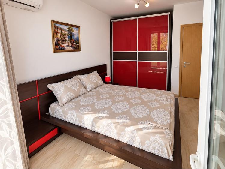 De Închiriat – Apartament 3 Camere | Piano Bar  | 2 Băi - 5