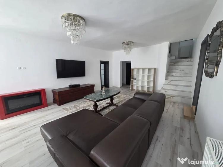 Casă cu 8 camere cu Teren 1500 Mp în Rediu
