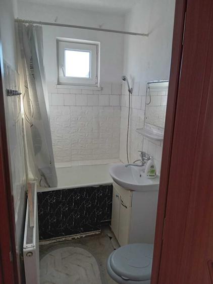 Apartament cu 2 camere semidecomandat în Drumul Carului