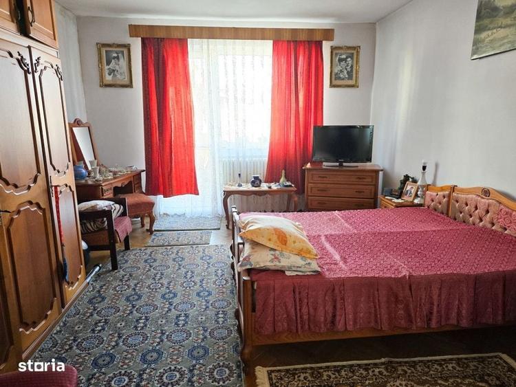 Casă cu 4 camere în Andrei Mureșanu
