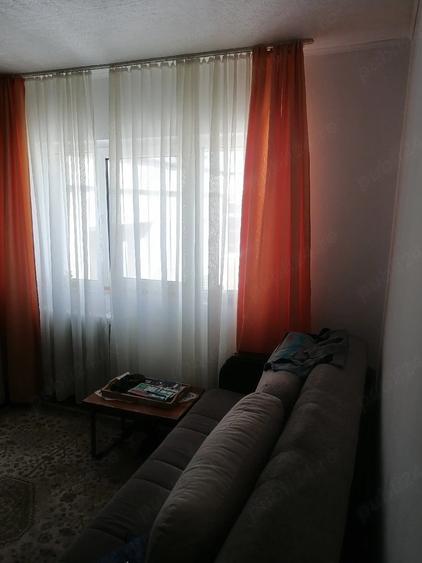 Apartament cu 2 camere decomandat în Zorilor