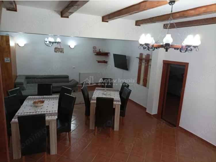 Casă cu 10 camere cu Teren 980 Mp în Central