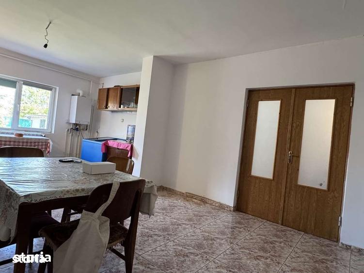 Casă cu 6 camere cu Teren 490 Mp în Agigea
