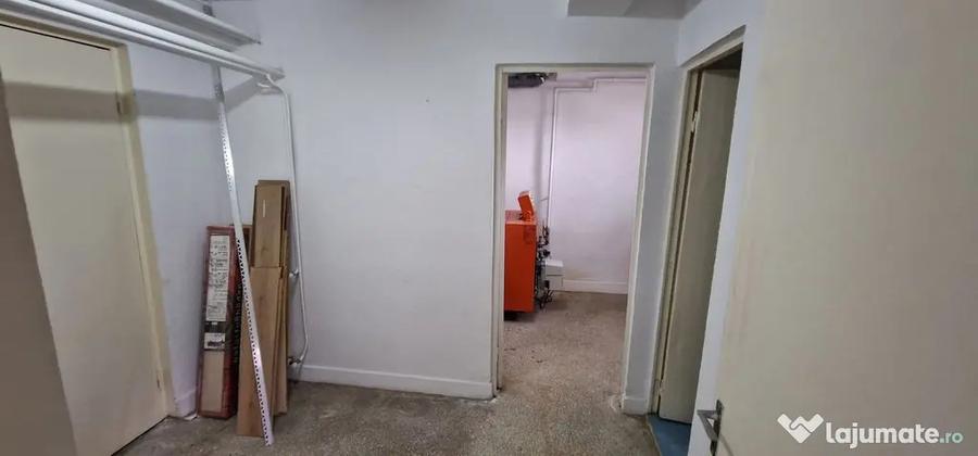 Casă cu 5 camere cu Canalizare în Coiciu
