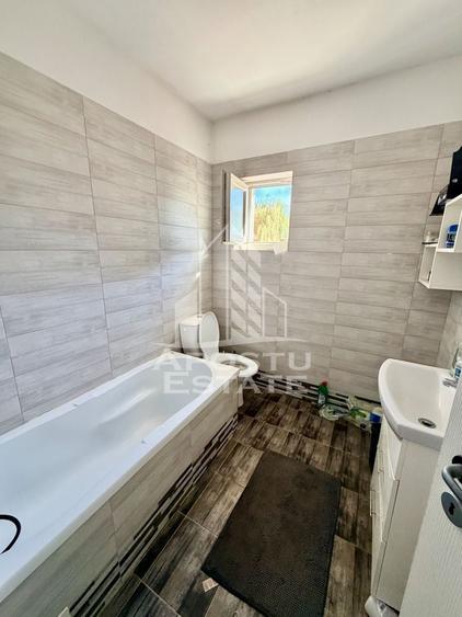 Casă cu 3 camere cu Canalizare în Giroc