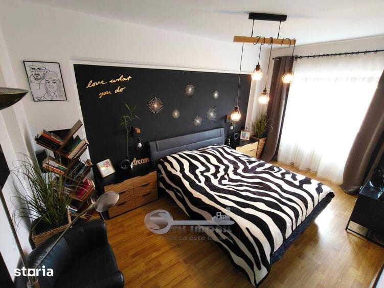 Apartament cu 4 camere decomandat în Podu Roș