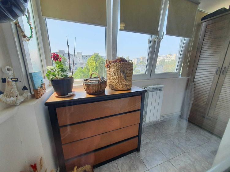 Apartament cu 2 camere semidecomandat în Tomis II
