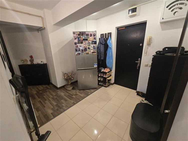 Apartament cu 2 camere decomandat, mobilat în Casa de Cultură