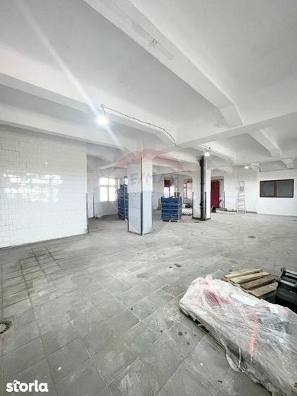 Spațiu comercial, de 148 mp, în Bujac