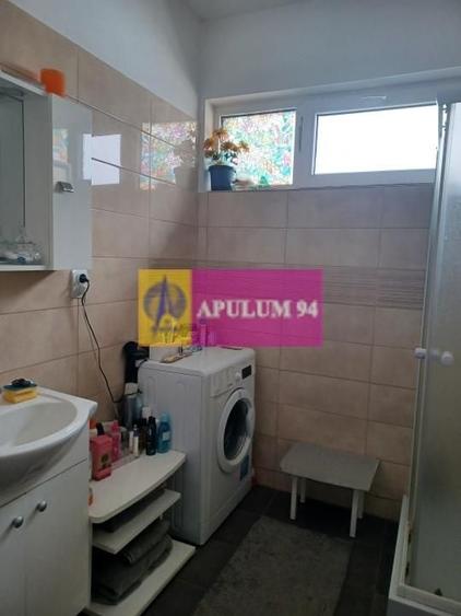 Casă individuală cu 4 camere decomandat cu Canalizare în Joița