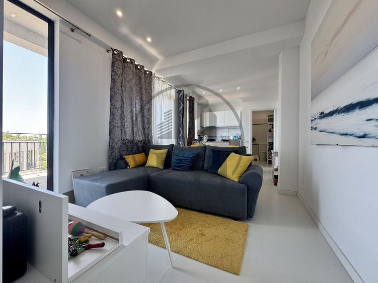 Apartament cu 2 camere semidecomandat, mobilat în Central