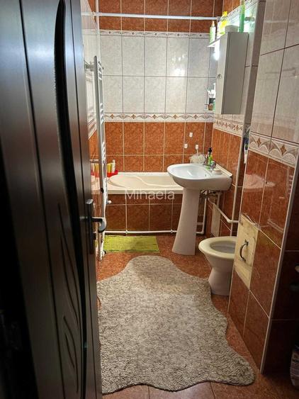 Apartament 3 camere semidecomandat, micro 3