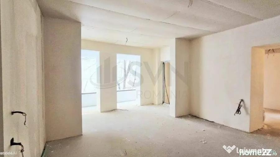 Apartament cu 4 camere semidecomandat în Central