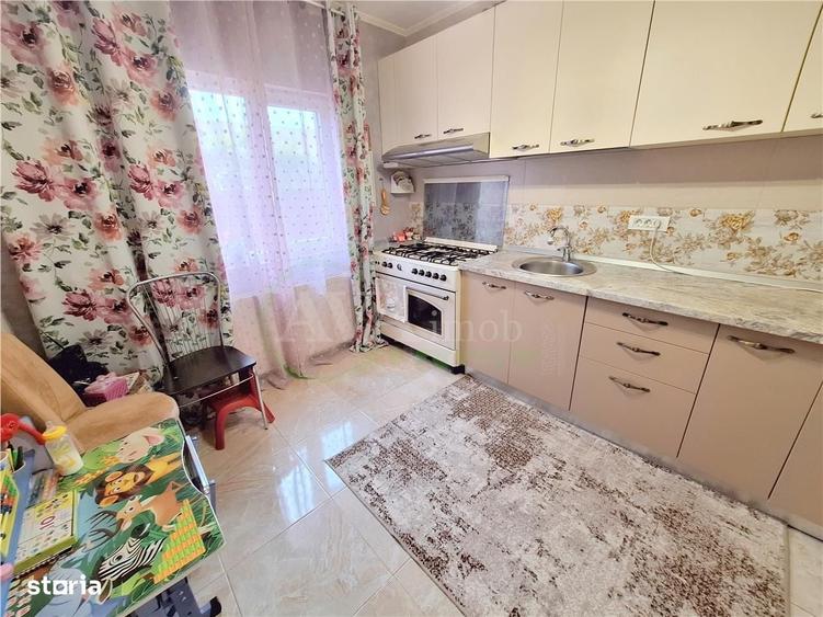 Casă cu 3 camere cu Teren 263 Mp în Letea Veche