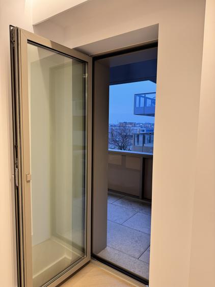 Apartament cu 3 camere decomandat în Voluntari